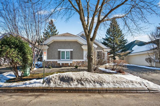 528 Wildflower, Burnsville, MN 55306