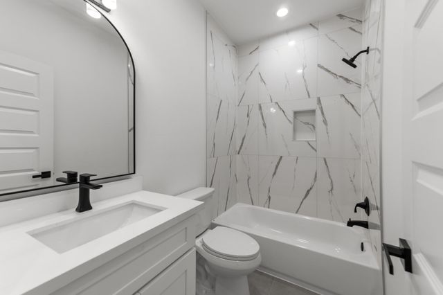 2316 Mckee Street A, Houston, TX 77009