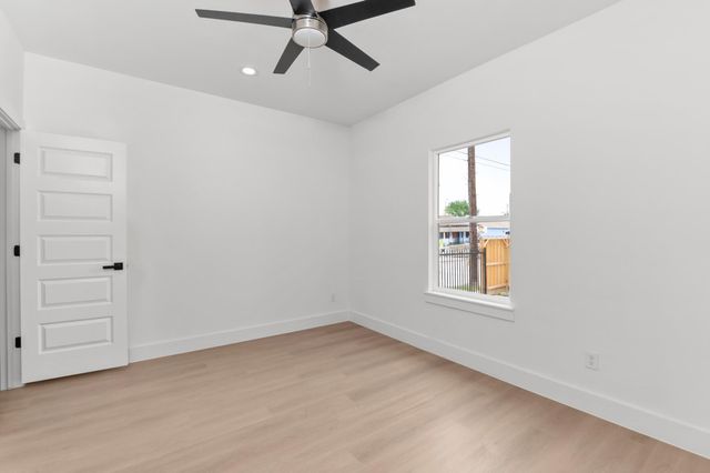 2316 Mckee Street A, Houston, TX 77009