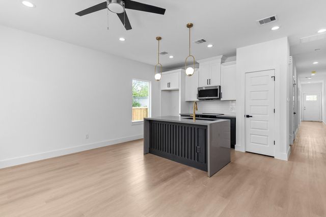 2316 Mckee Street A, Houston, TX 77009