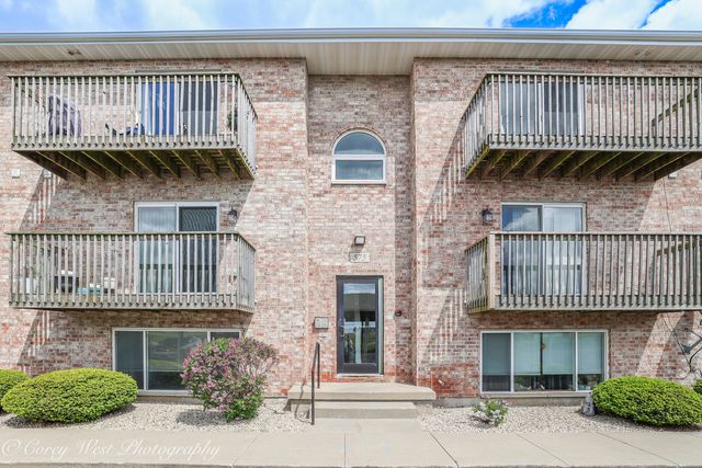 575 N Strack Street 103, Cortland, IL 60112