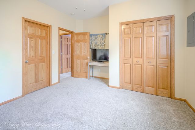 575 N Strack Street 103, Cortland, IL 60112