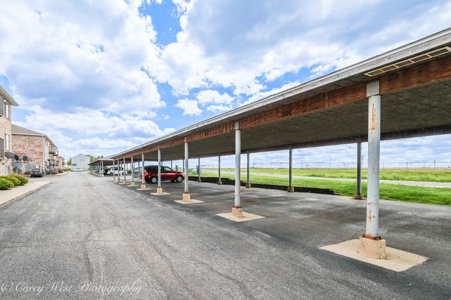 575 N Strack Street 103, Cortland, IL 60112