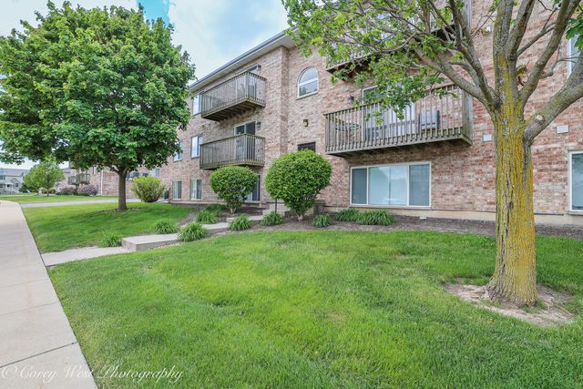 575 N Strack Street 103, Cortland, IL 60112