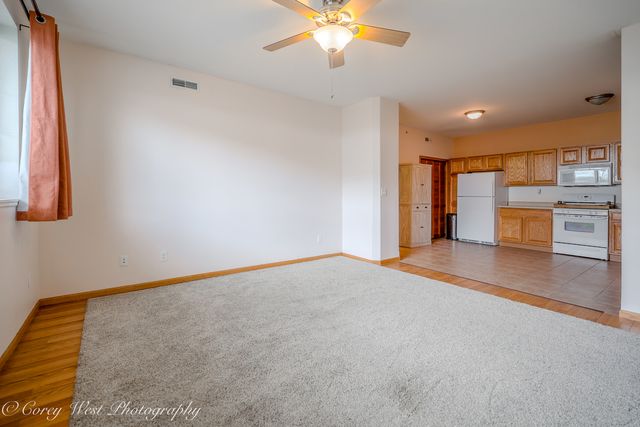 575 N Strack Street 103, Cortland, IL 60112