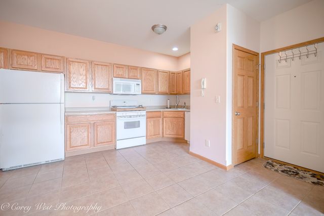 575 N Strack Street 103, Cortland, IL 60112