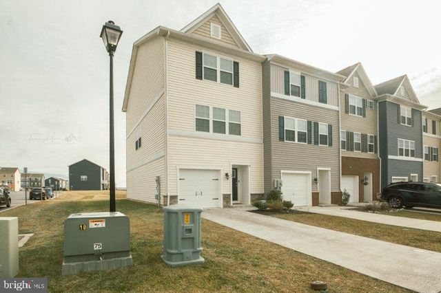 42 VESPUCCI LN, Martinsburg, WV 25404