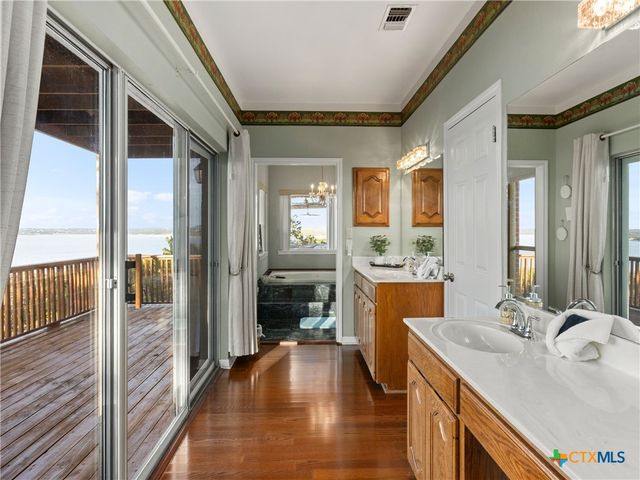 1870 Stagecoach Drive, Canyon Lake, TX 78133