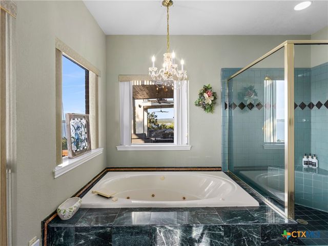 1870 Stagecoach Drive, Canyon Lake, TX 78133
