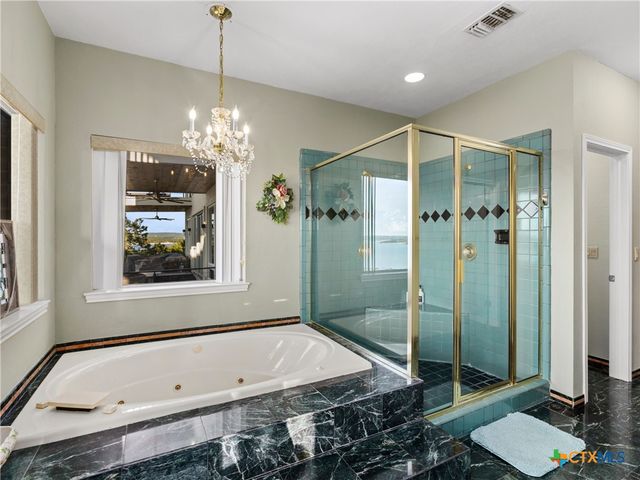1870 Stagecoach Drive, Canyon Lake, TX 78133