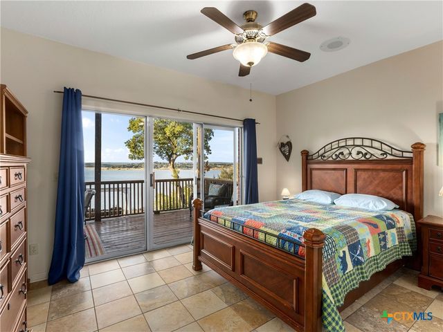 1870 Stagecoach Drive, Canyon Lake, TX 78133