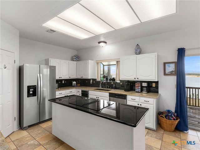 1870 Stagecoach Drive, Canyon Lake, TX 78133