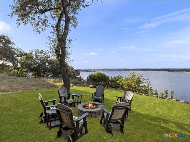 1870 Stagecoach Drive, Canyon Lake, TX 78133