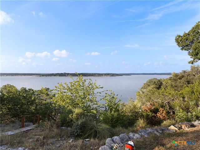 1870 Stagecoach Drive, Canyon Lake, TX 78133