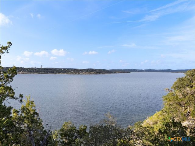 1870 Stagecoach Drive, Canyon Lake, TX 78133