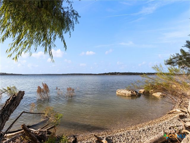 1870 Stagecoach Drive, Canyon Lake, TX 78133