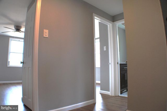 512 S 2ND ST, Darby, PA 19023