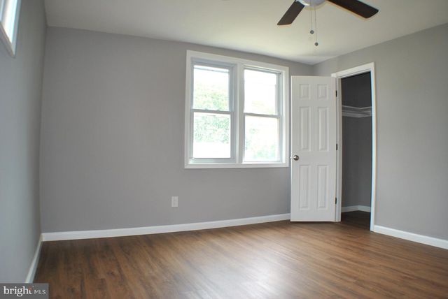 512 S 2ND ST, Darby, PA 19023