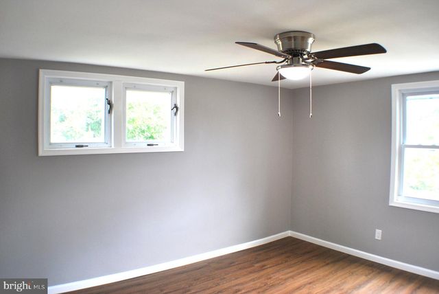 512 S 2ND ST, Darby, PA 19023
