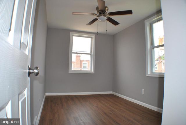 512 S 2ND ST, Darby, PA 19023