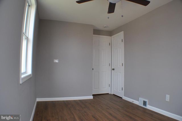 512 S 2ND ST, Darby, PA 19023