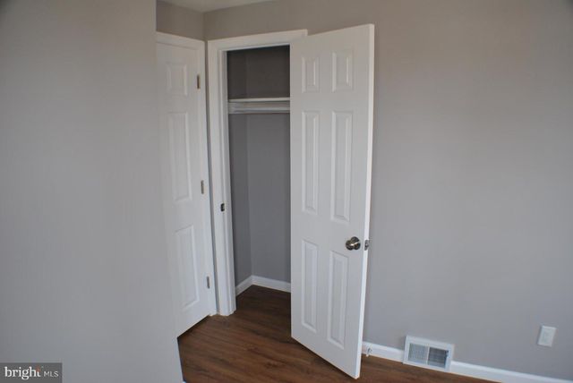 512 S 2ND ST, Darby, PA 19023