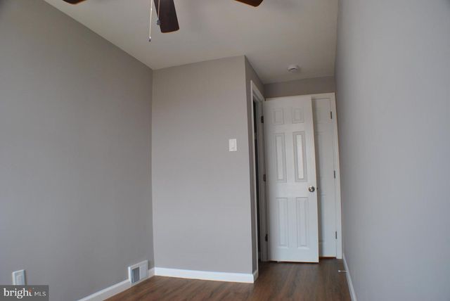 512 S 2ND ST, Darby, PA 19023