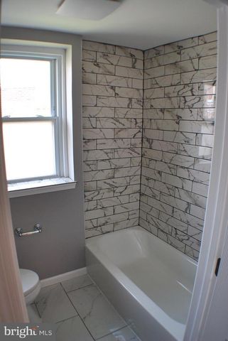 512 S 2ND ST, Darby, PA 19023