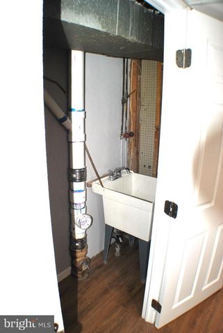 512 S 2ND ST, Darby, PA 19023