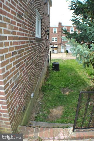 512 S 2ND ST, Darby, PA 19023