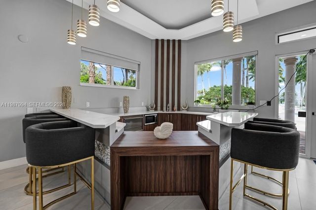 1282 NW 171st Ter, Pembroke Pines, FL 33028