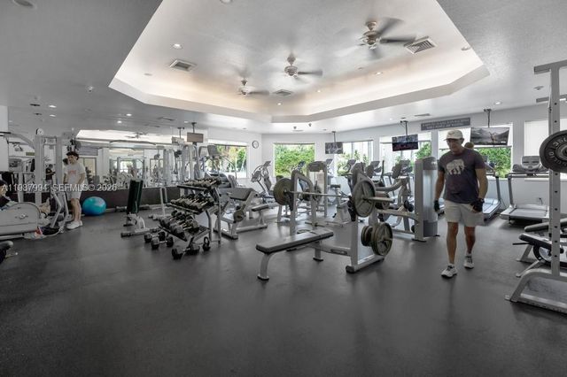 1282 NW 171st Ter, Pembroke Pines, FL 33028