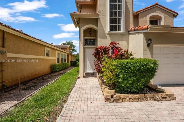 1282 NW 171st Ter, Pembroke Pines, FL 33028