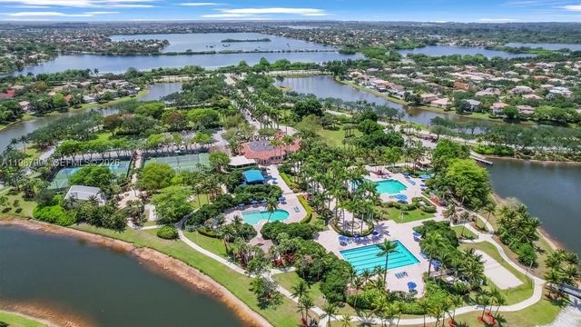 1282 NW 171st Ter, Pembroke Pines, FL 33028