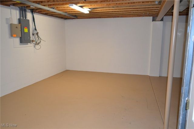 1805 E Western Reserve Road 52, Poland, OH 44514