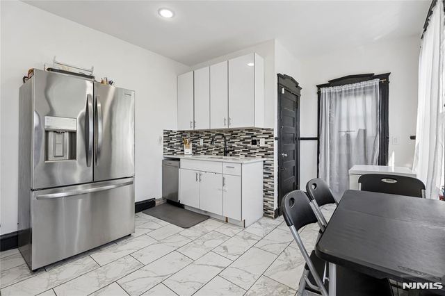 908-910 S 16th Street, Newark, NJ 07108