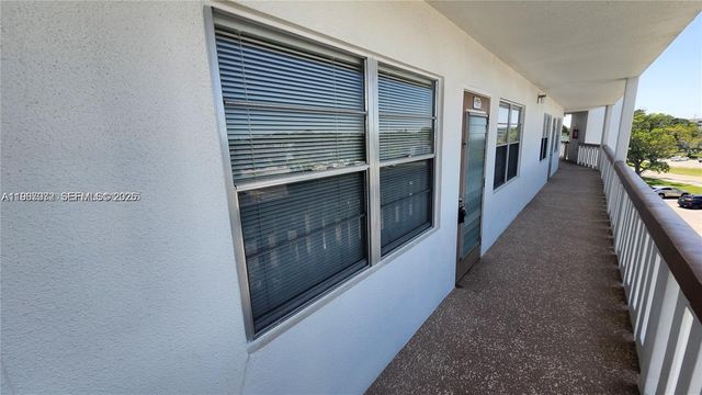 4065 N Lyndhurst N 4065, Deerfield Beach, FL 33442