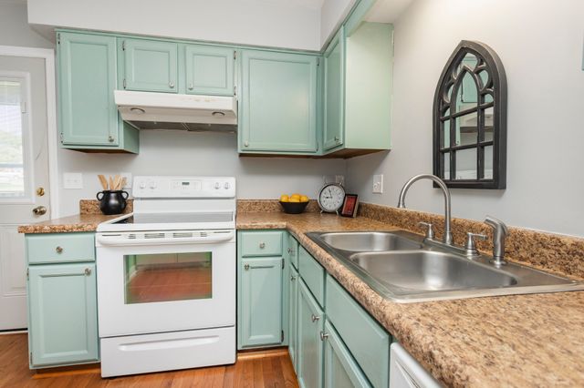 217 Ellington Place, Madison, TN 37115