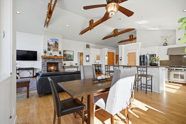 15 SW Quail Butte Place, Bend, OR 97702