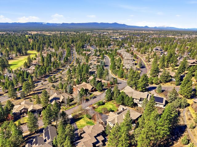15 SW Quail Butte Place, Bend, OR 97702