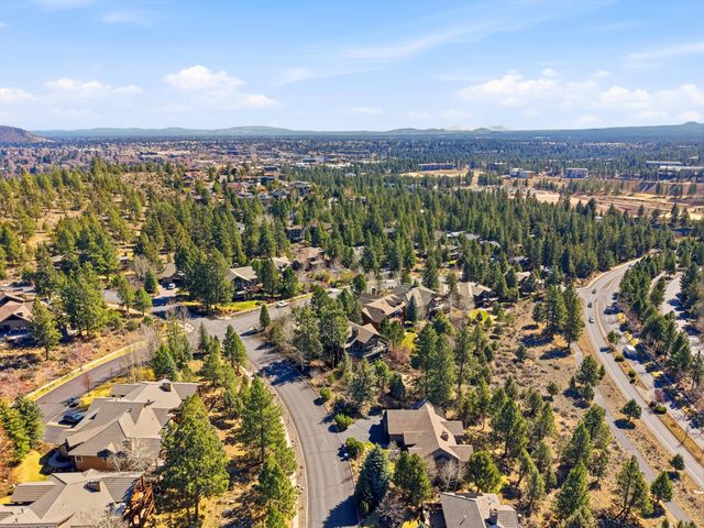 15 SW Quail Butte Place, Bend, OR 97702