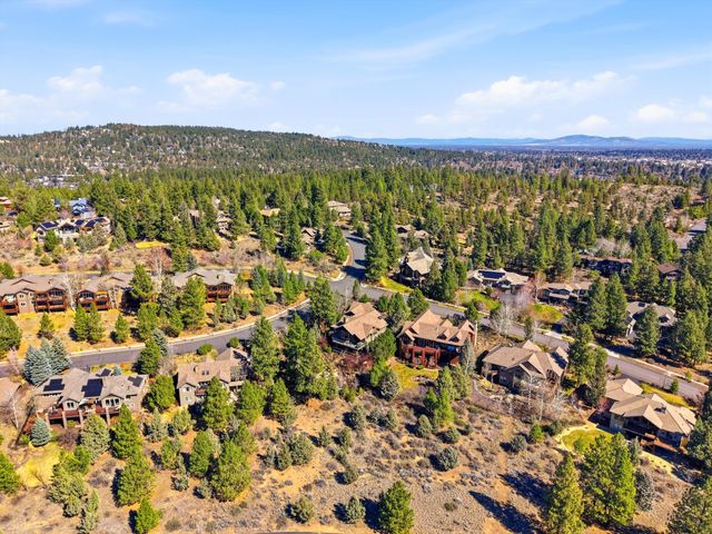 15 SW Quail Butte Place, Bend, OR 97702