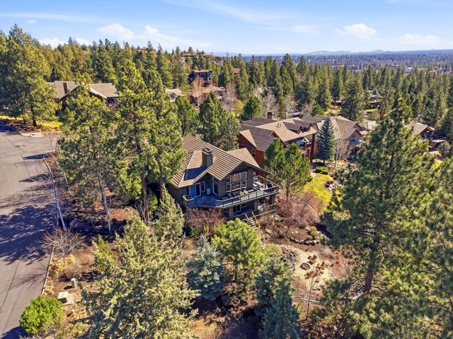 15 SW Quail Butte Place, Bend, OR 97702