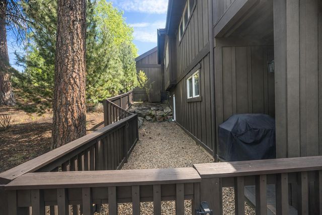 15 SW Quail Butte Place, Bend, OR 97702