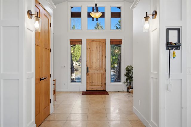 15 SW Quail Butte Place, Bend, OR 97702