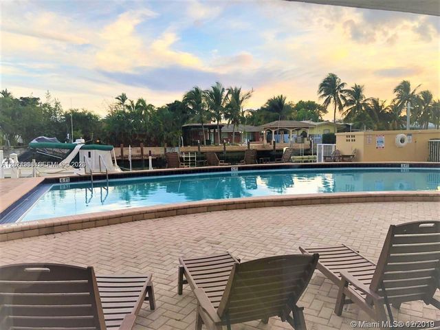 2020 NE 135th St 503, North Miami, FL 33181
