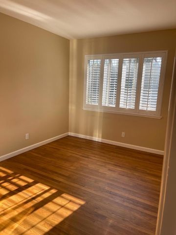 1504 Day Avenue G, San Mateo, CA 94403