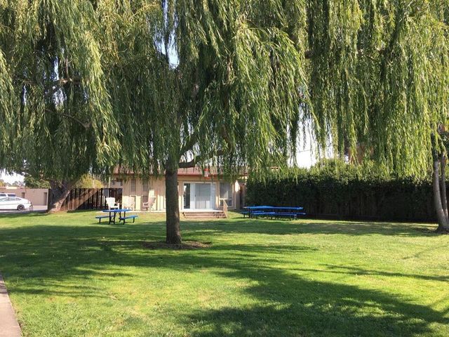 1504 Day Avenue G, San Mateo, CA 94403