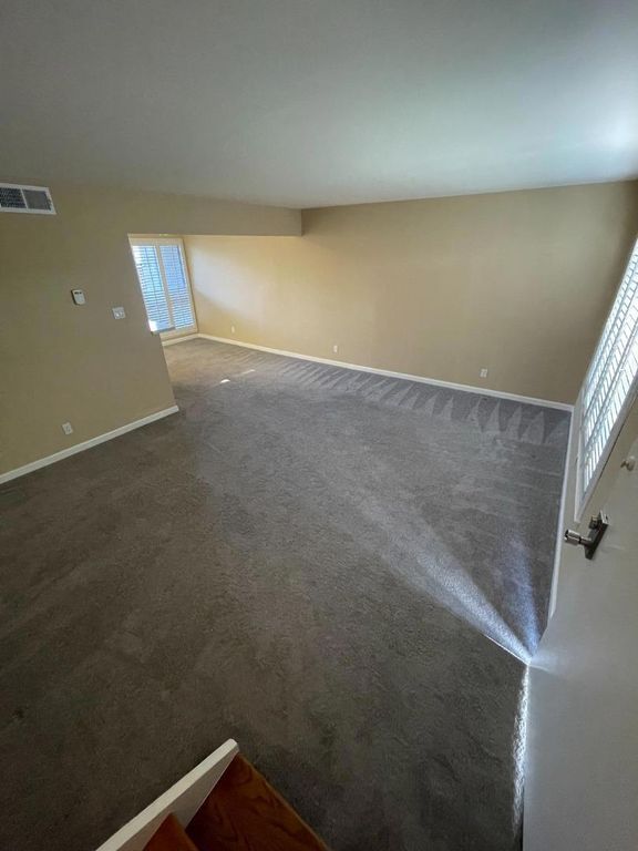 Image 12 of property listing at 1504 Day Avenue G, San Mateo, CA 94403