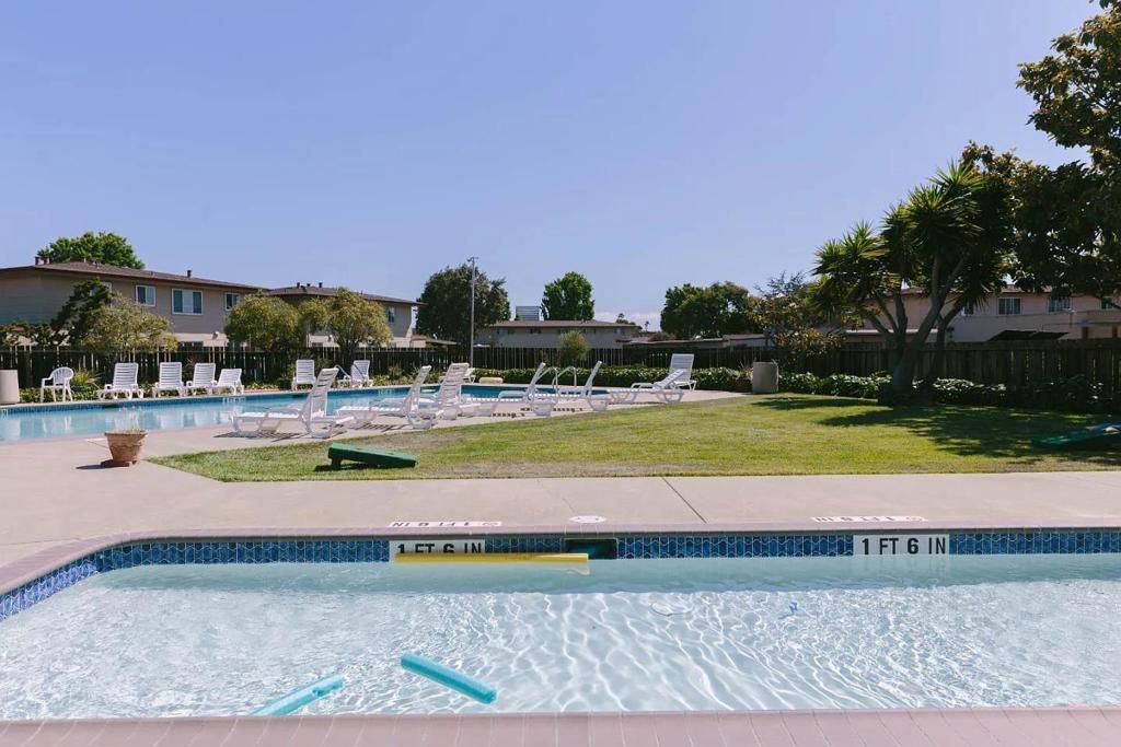 Image 23 of property listing at 1504 Day Avenue G, San Mateo, CA 94403